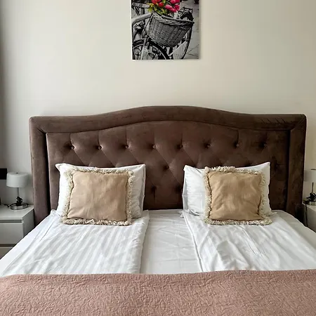 Apartment One Bedroom Promenade