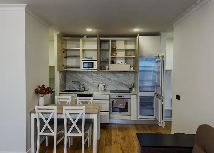 One Bedroom Promenade