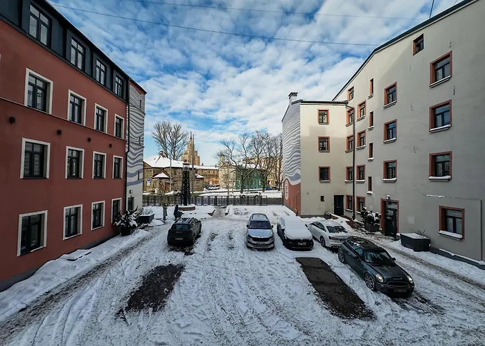 One Bedroom Promenade *